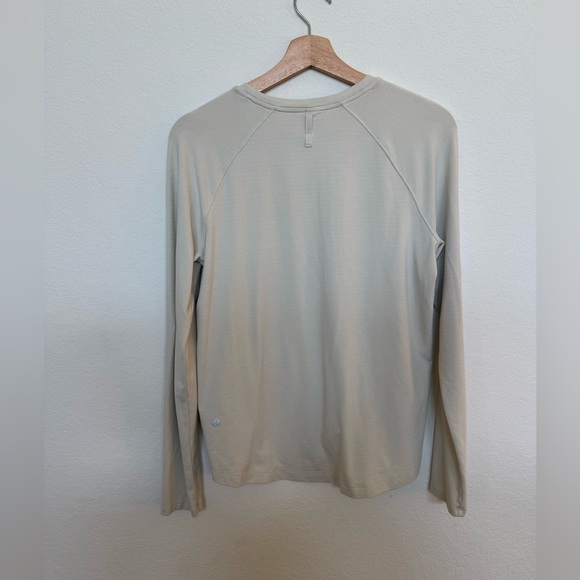 lululemon athletica Tops - Lululemon Long Sleeve Shirt Size 6 Gray Beige
